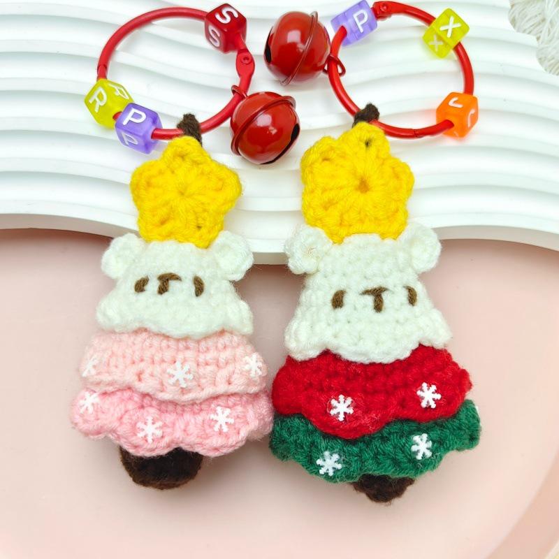 Handmade Crochet Christmas Keychain Pendant – Cute Bag Decoration & Small Gift