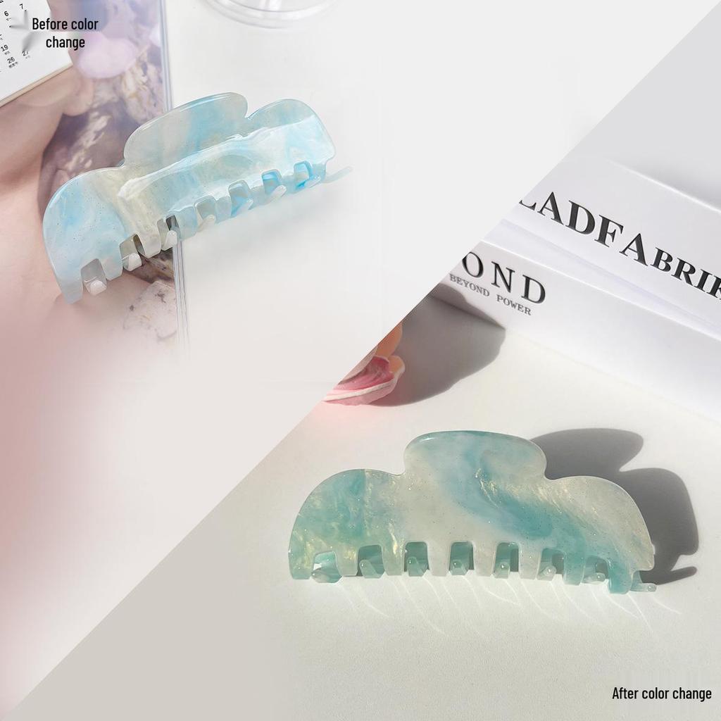 Akrylowa spinka do włosów zmieniająca kolor w stylu koreańskim - Słodki rekin