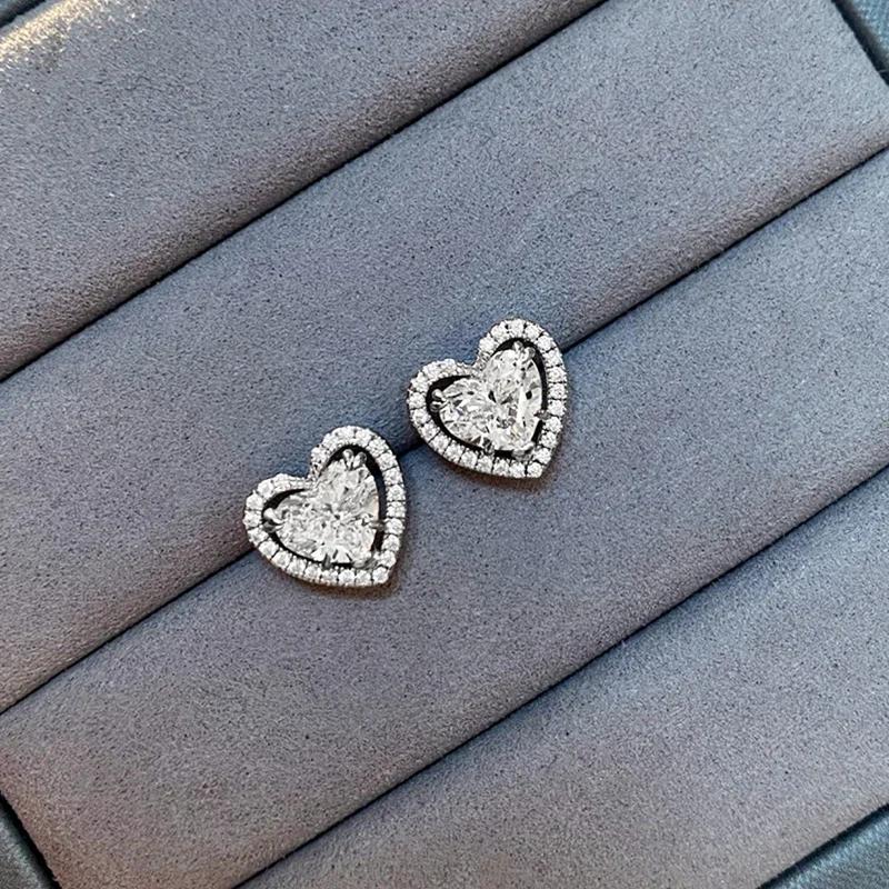 

2026 Heart Shaped Cubic Zirconia Stud Earrings for Women Temperament Love Wedding Luxury Fashion Lady s Ear Zircon