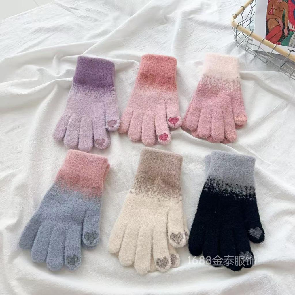 Christmas Wind Five-finger Gloves Cute Girl 25 Winter New Touch Screen Knitted Velvet Thickened Antifreeze Warm Gloves