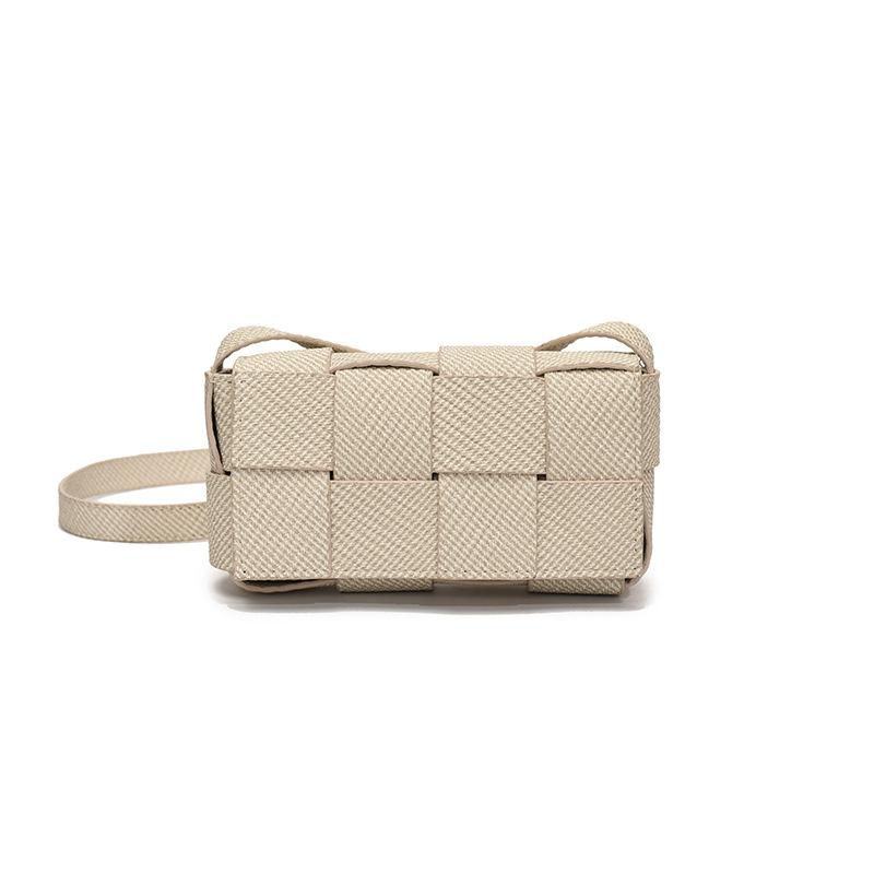 Geantă de umăr nouă de primăvară, geantă cu design de nișă, modă pentru femei, geantă mică pătrată împletită, geantă messenger
