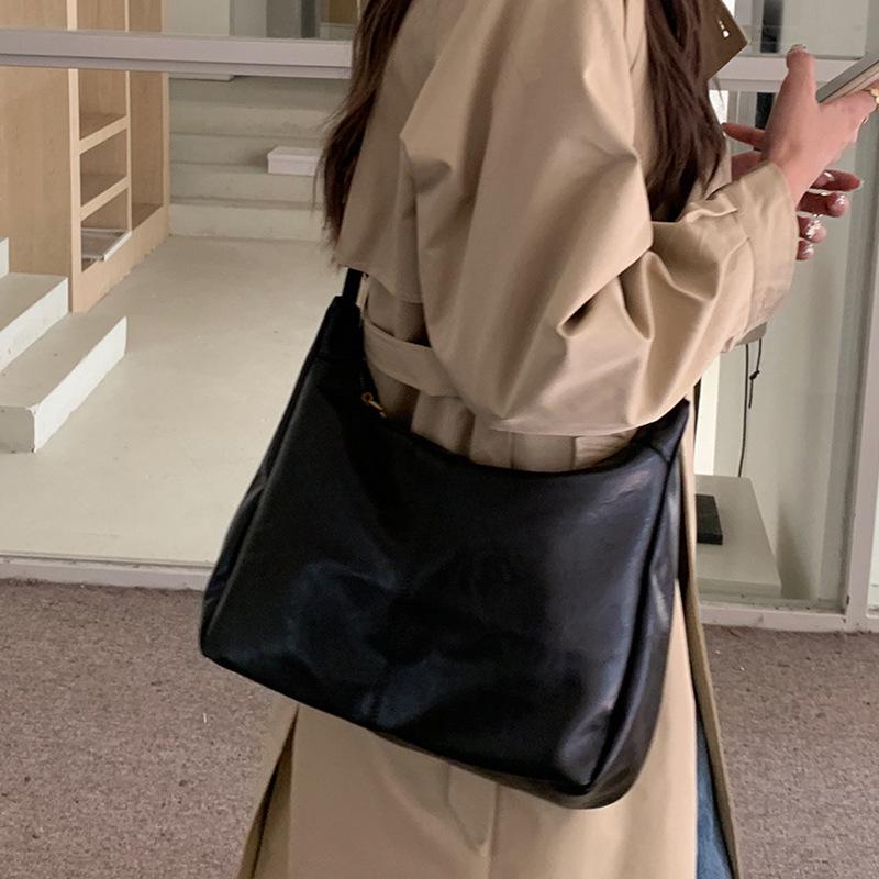 Meilade 2025 Autumn/Winter Retro Korean Tote Bag - Large Capacity, Versatile Crossbody Women's Handbag