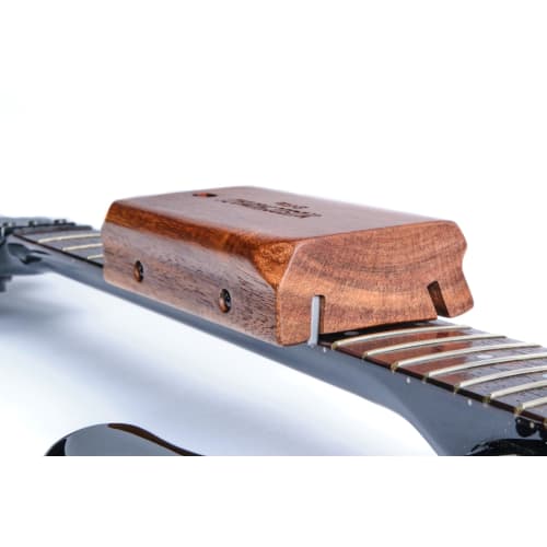 MUSIC NOMAD MN831: A dedicated file for quickly and reliably finishing fret ends with a consistent angle and finish.