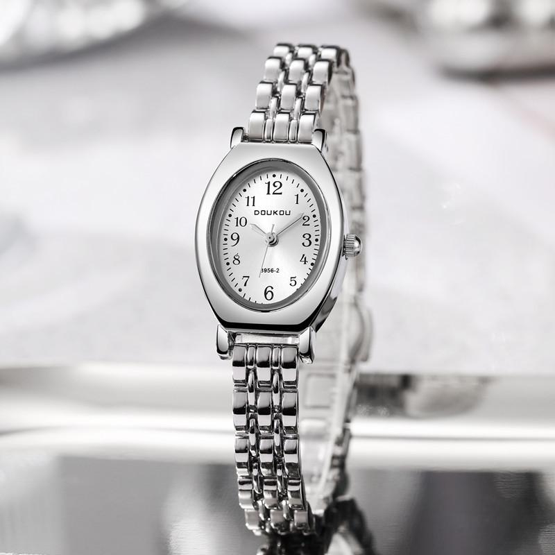 New Women's Watch Women's Style Gold Steel Belt Oval Niche Student Guangzhou Watch