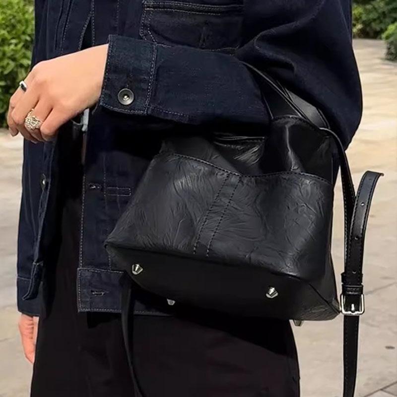 Weiche Ledertaschen für Damen vielseitige Schultertaschen einfache Umhängetasche Retro und lässig pendelnd