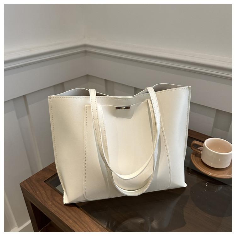 Retro Commuter Stylish Shoulder Bag With Double Straps Perfect For Outings Casual