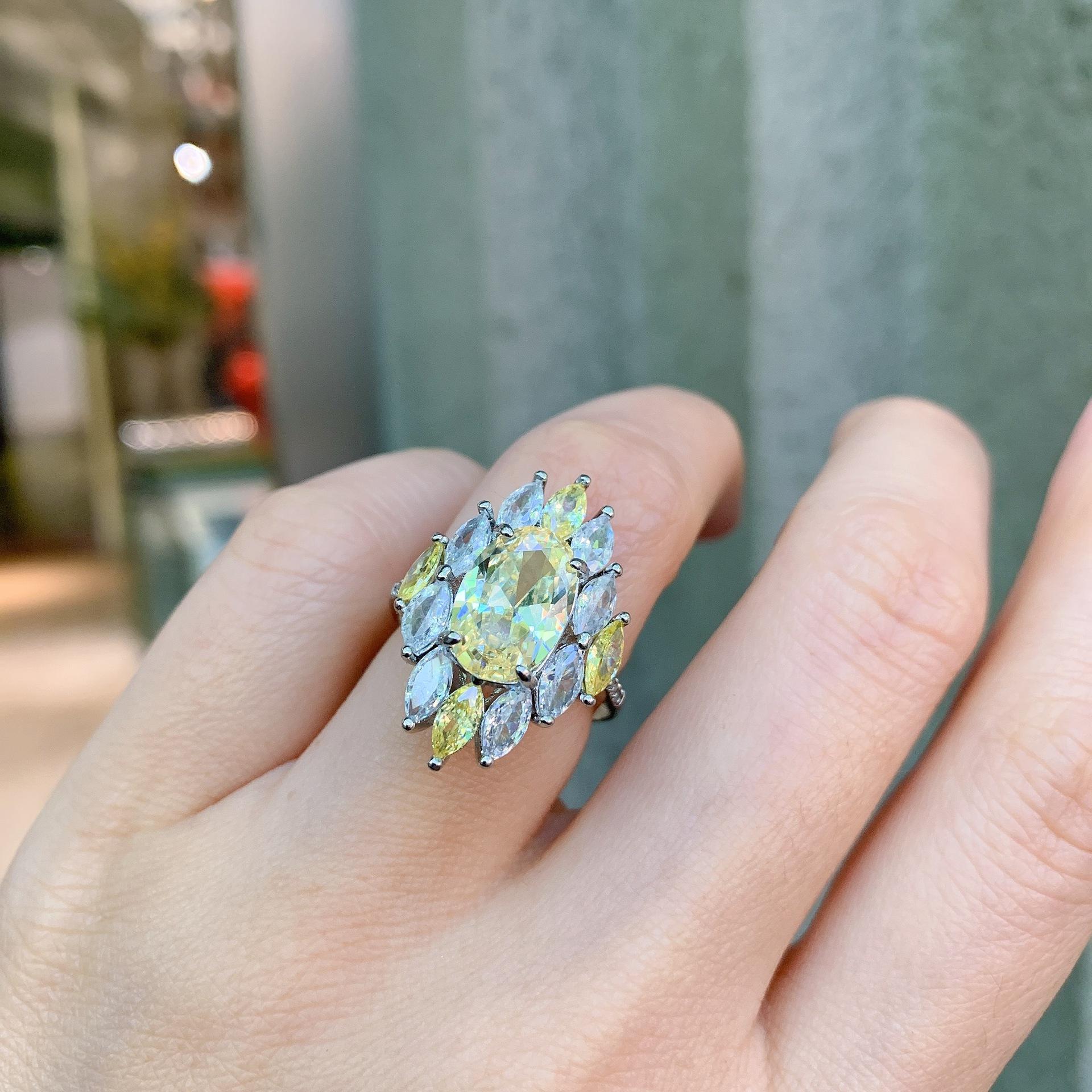 

Ювелирные изделия Цвет Сокровище Красный Корунд Имитация Сокровище Кольцо Ретро Женские Украшения Главный камень 8 * 12 opening adjustable