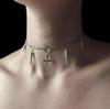Punk Persönlichkeit Silberfarbe Nieten Kurzes Schwert Kreuz Quaste Choker Halskette für Männer Frauen Gothic Halloween Modeschmuck