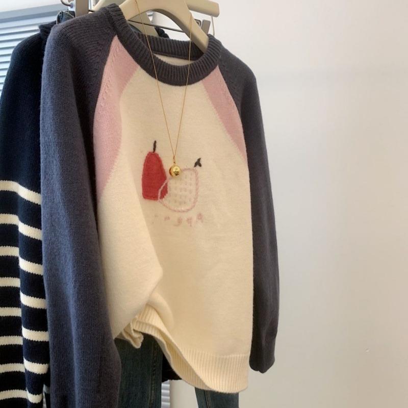 

Contrasting color fruit embroidery shoulder sleeve pullover sweater women s new design sense round neck soft waxy knitted sweater average size серый
