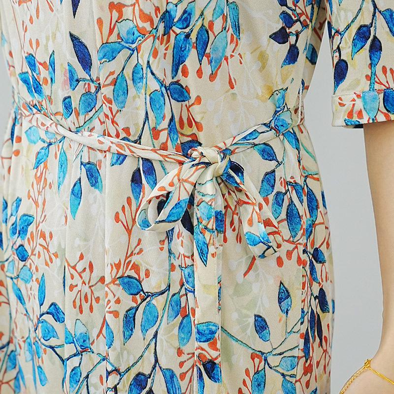 Damska długa sukienka z jedwabiu morwowego z dekoltem w serek – Dopasowana w talii, z rękawem do połowy, Wygodna