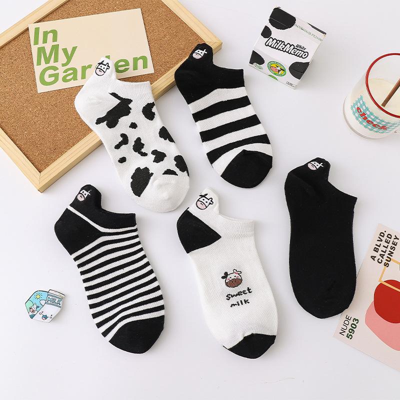 Ladies Spring and Summer Embroidered Striped Cartoon Black and White Cow Sweet Cute Short Tube Socks