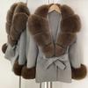 Cappotto Elegante Dimagrante in Cashmere Double-Face Autunno/Inverno 2025 con Pelliccia Sintetica di Volpe e Vita Cintureggiata