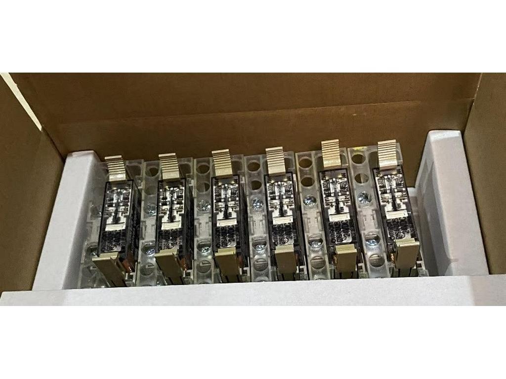 Safety Relay G7SA-2A2B/3A1B/4A2B/5A1B/3A3B DC24V P7SA-10F-ND 4