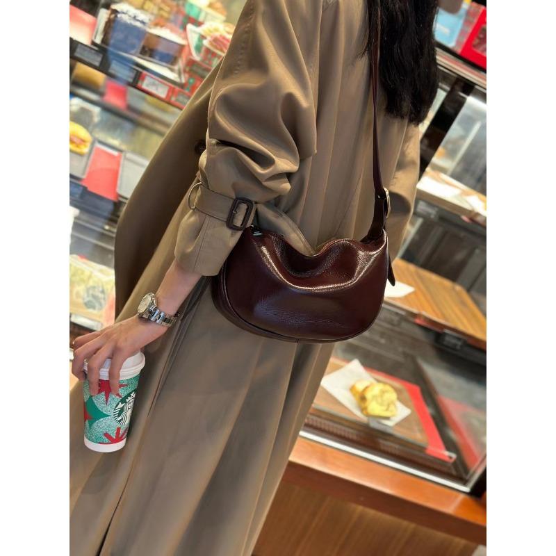 

Top-grain Leather Summer Chest Bags, Women s Leather Crossbody Bags, Popular, Versatile and Niche Dumpling Bags