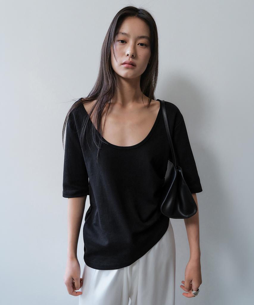 ONE The Skin Asymmetrical Shirring Tee_Black