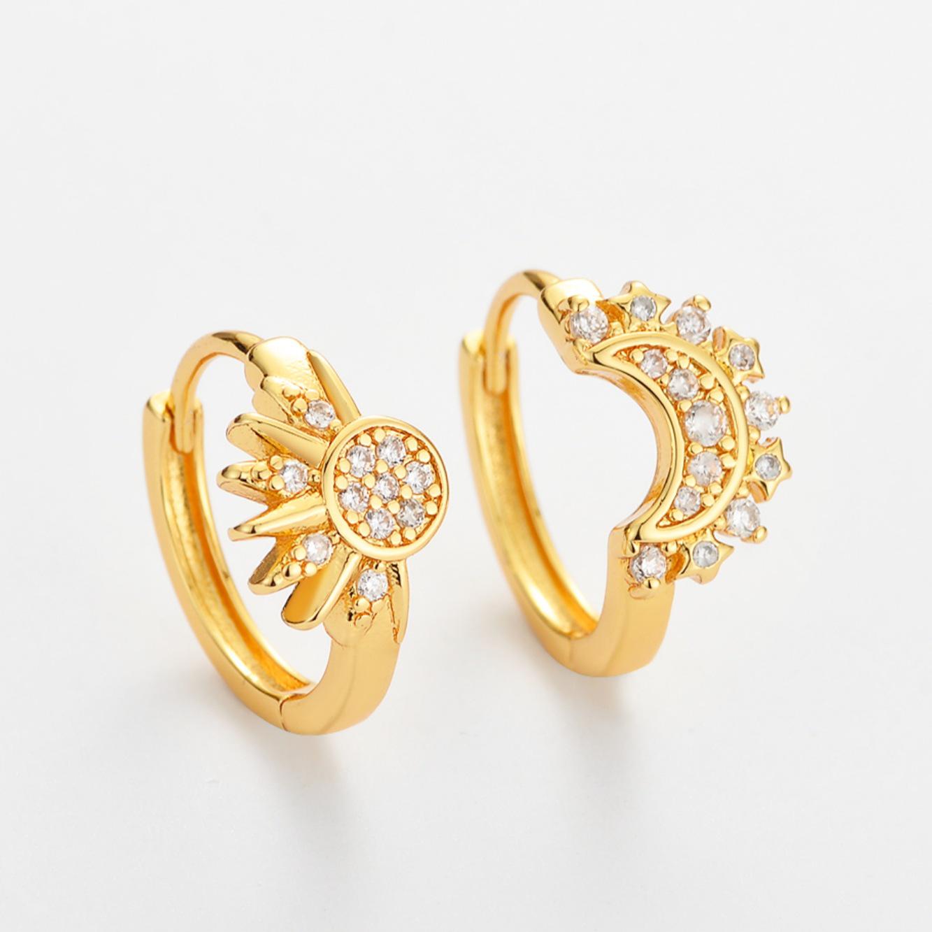 

Sun and Moon Rhinestone Stud Earrings - European & American Fashion Trend Accessories золотий