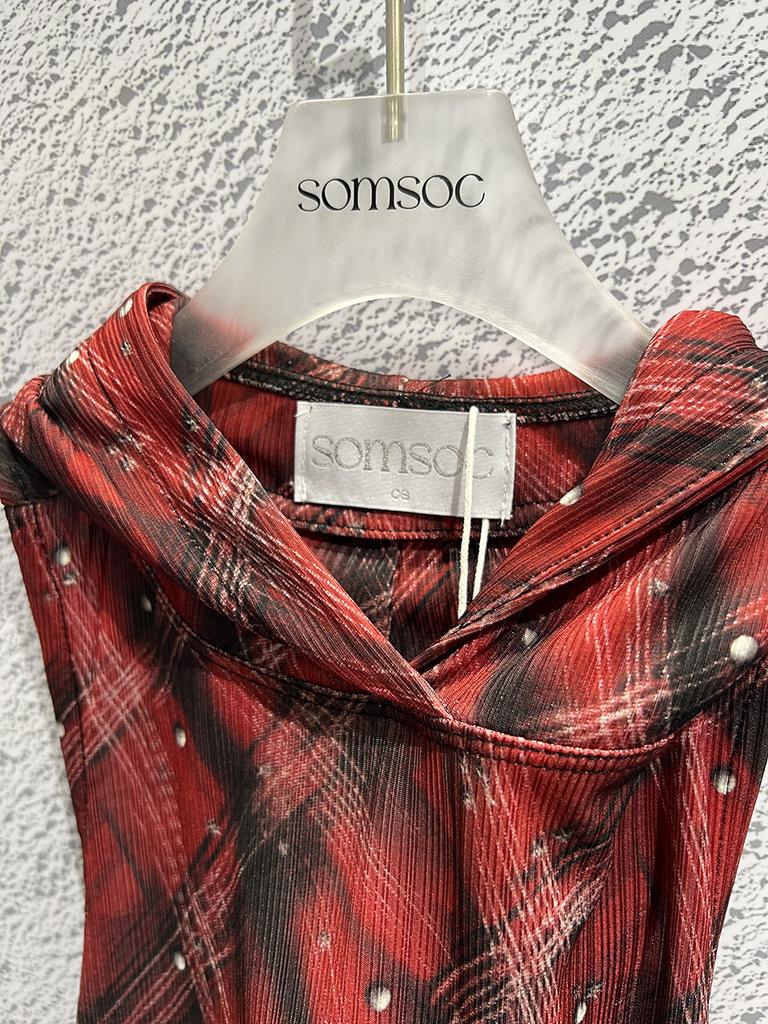 SOMSOC Kylin Hoodie Sleeveless Top_Red