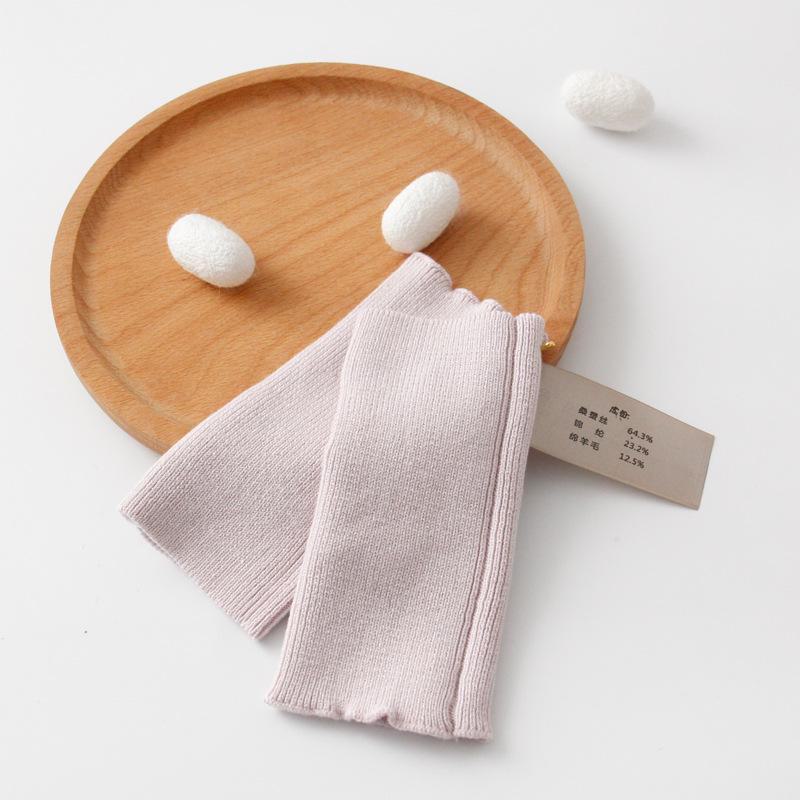 

Японские шелковые перчатки с полупальцами для детей: Теплый, тонкий, удобный для сенсорного экрана, идеально подходит для набора текста в помещении осенью и зимой. One Size светло-розовый