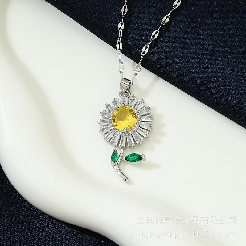 

Sunflower Necklace Women S Light Luxury Versatile Inlaid Shining Zircon Pendant Exquisite Clavicle Chain