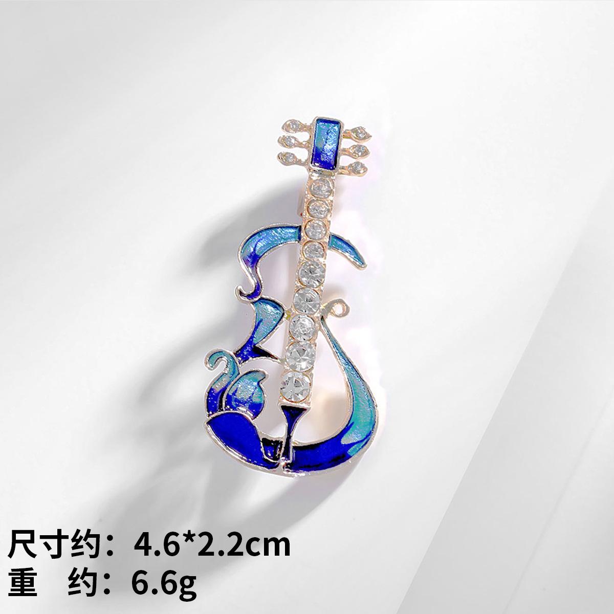 

Брошь в виде гитарной палитры Premium Sense Niche High-End Temperament Hat Brooch Anti-Light Pin