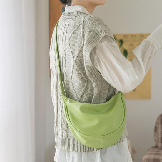 Women Messenger Bag Solid Clor Large Capacity Adjustable Shoulder Strap Crescent Bag Zipper Closure Crossbody Bag