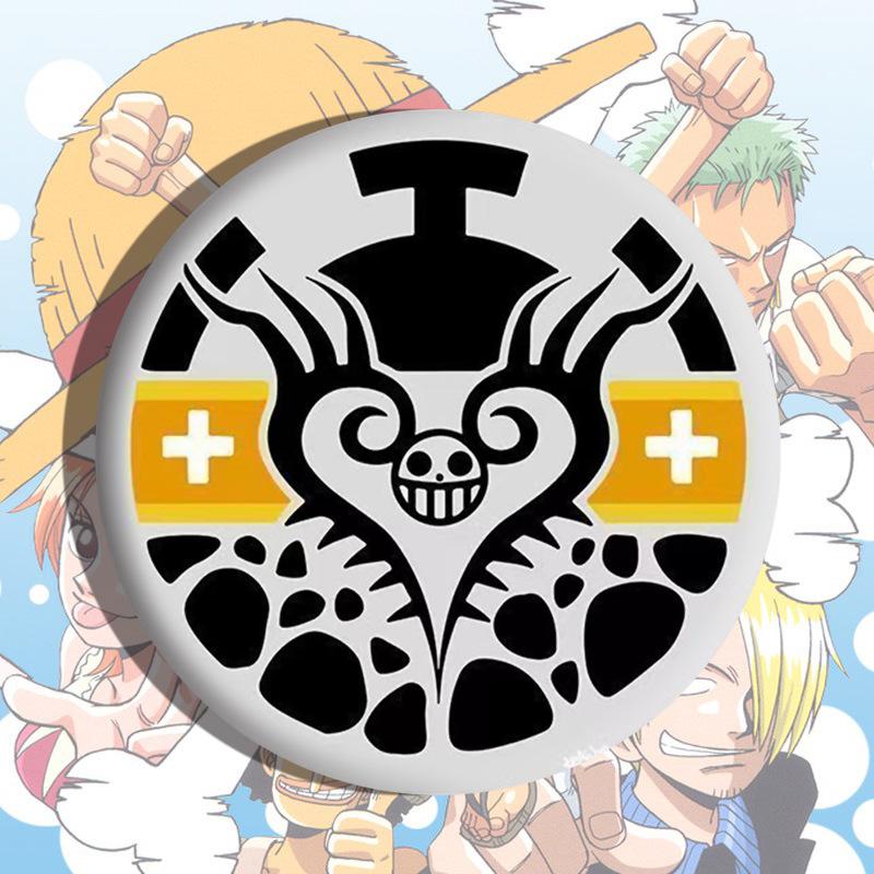 Badge Anime Japanese Cartoon Pin Metal Enamel Brooch Cosplay Accessories Luffy Zoro Nami Chopper Sanji Collection
