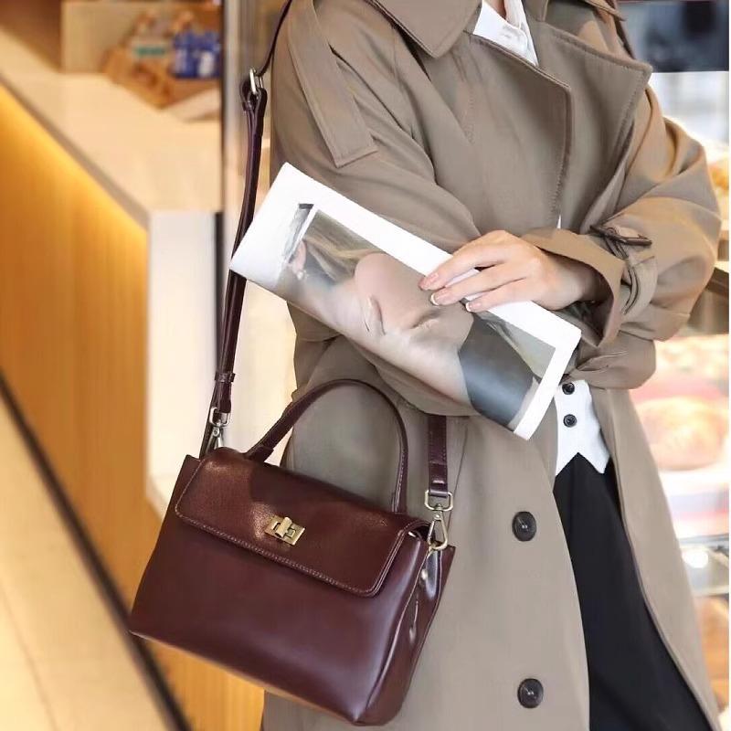 Nischendesign Damen Tasche Frühling und Sommer Neu Vielseitige Lederhandtasche Große Kapazität Doppellagige Tasche Schultertasche