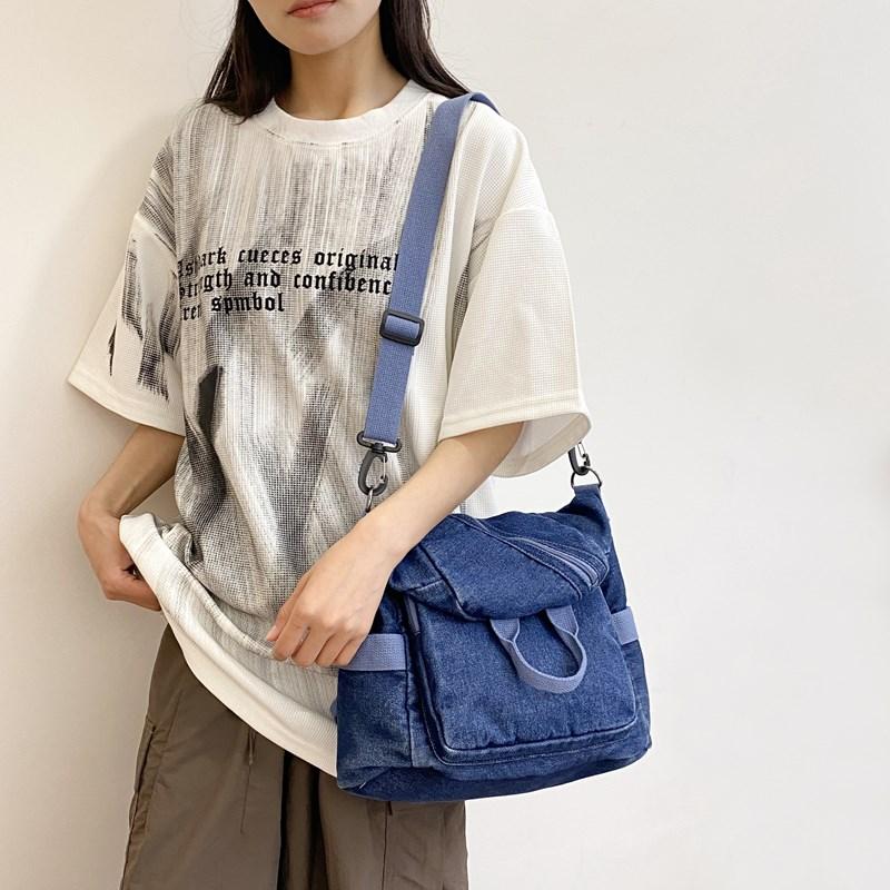 Denim Backpack Women's Casual Mini Backpack with Front Zip Pocket Adjustable Shoulder Straps Fashion School Bag