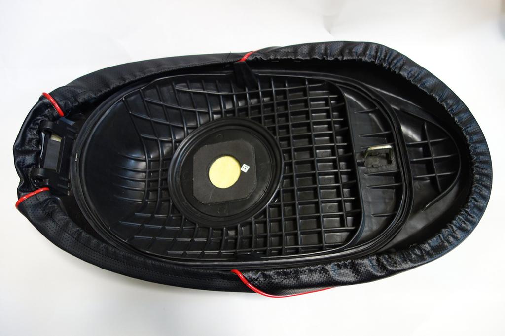 Made In Japan with Thick Synthetic TODAY Custom Seat Easy Installation with Elastic Fits Honda Today Leather! Covers. Closure. AF61/AF67
