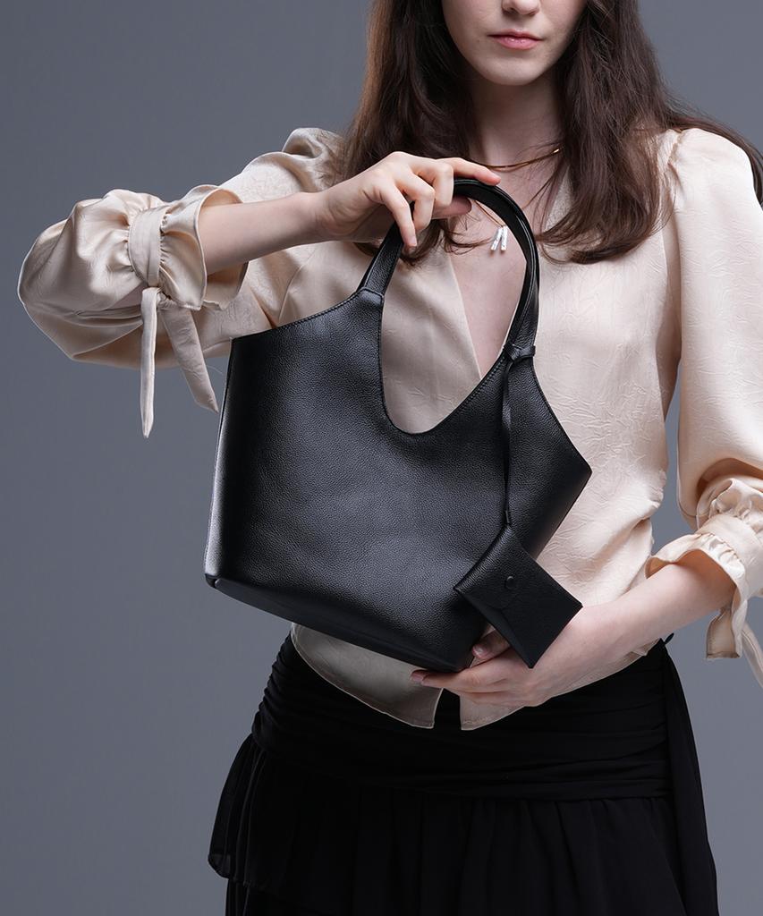 Eino Applinja Bag _ Black