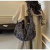 Leopard print bag women's large capacity 2024 new autumn and winter versatile casual messenger bag single shoulder commuter dumpling bag
