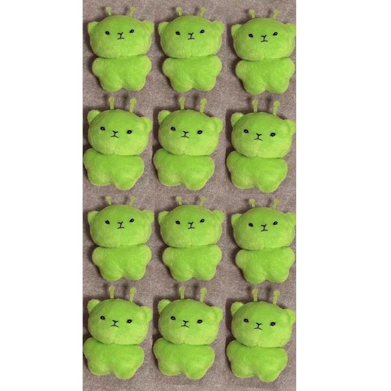 Bizarre Alien Cat Green Plush Toys Keychains Cute and Creative High-value Bag Hanging Keychains Doll Decoration Gift Giving