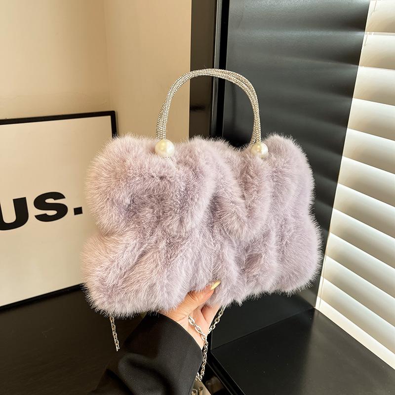 

Cute plush women s bag autumn and winter new fashion simple large capacity plush bag commuter shoulder bag messenger bag фиолетовый
