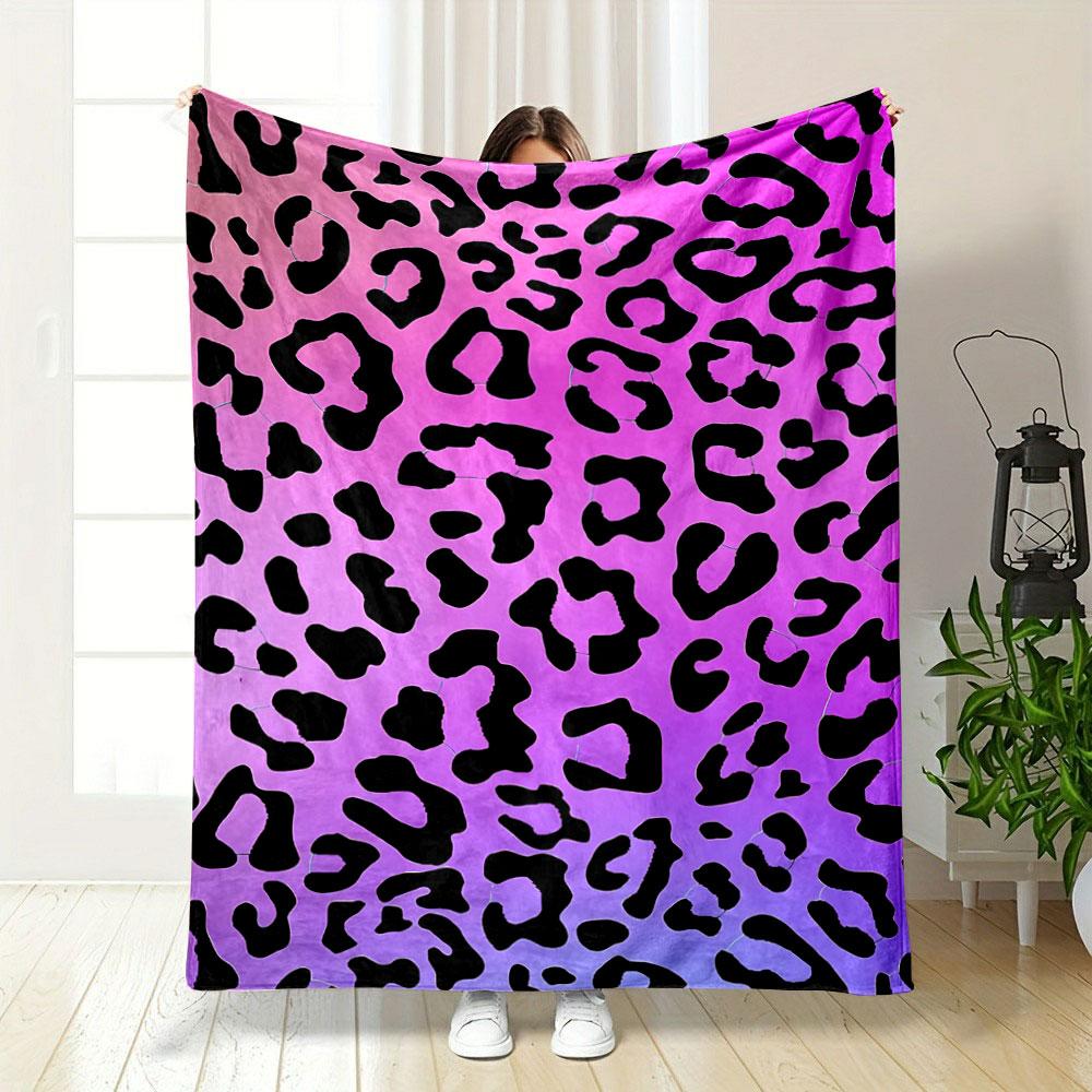 Leopard Print Pattern On a Pink and Purple Gradient Background. for All Seasons Blanket Lunch Break Throw Gift 75X95CM