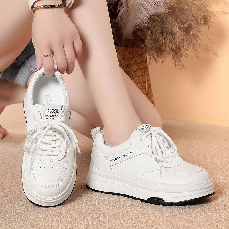 Casual Sports Shoes Women Spring Autumn Soft Leather Sole Comfortable Leather Shoes Versatile Thick Sole White Shoes Fashionable