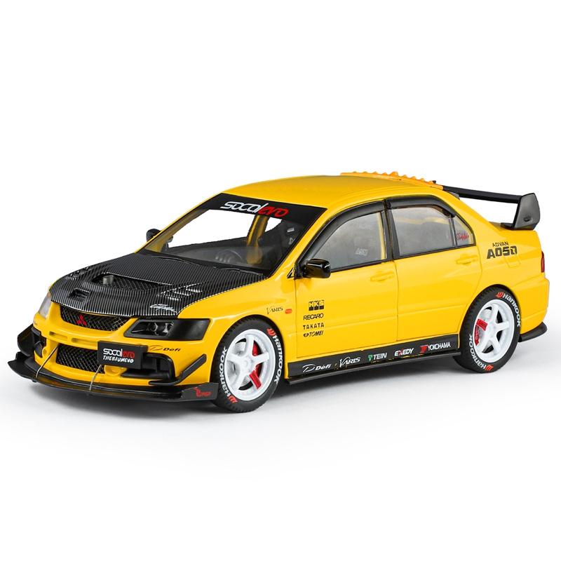 

1:24 simulation Mitsubishi EVO 9th generation alloy car model doors and engine hood, trunk can be opened has sound and lighting жовтий