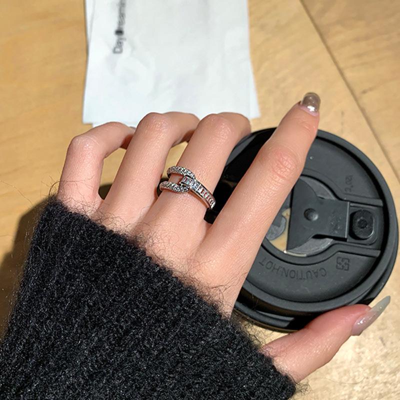 Zarter offener Knotenring, Weiblichkeit, High-End-Sinn, Mit Diamanten besetzter Zirkonring, Persönlichkeit, Nischen-Designgefühl, Zeigefingerring.