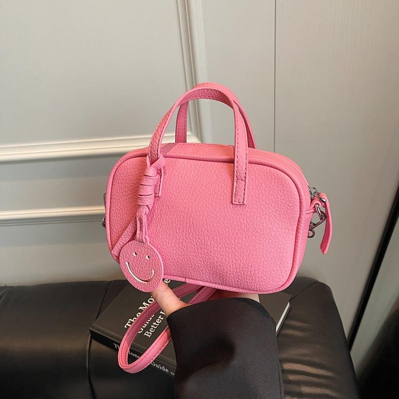 Popular fashion messenger small bag women's 2025 spring and summer new retro shoulder bag small square bag