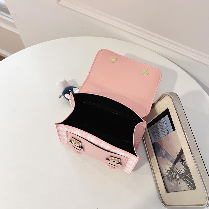 Schoolbag fashion retro travel bag Korean niche commuter backpack female college style cute casual messenger bag