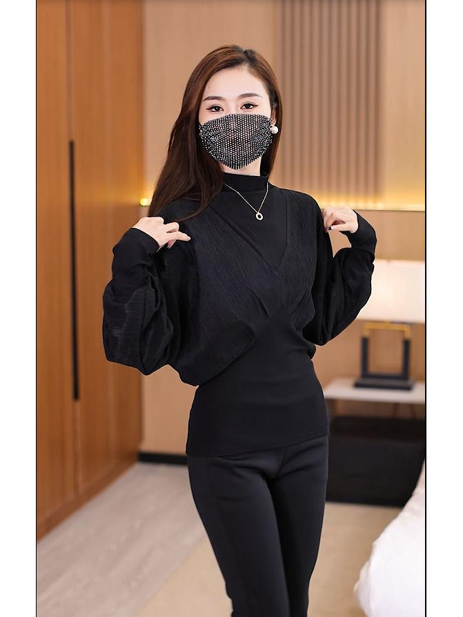 Chic Angora Red Semi-High Neck Women's Layered Stretch Shirt