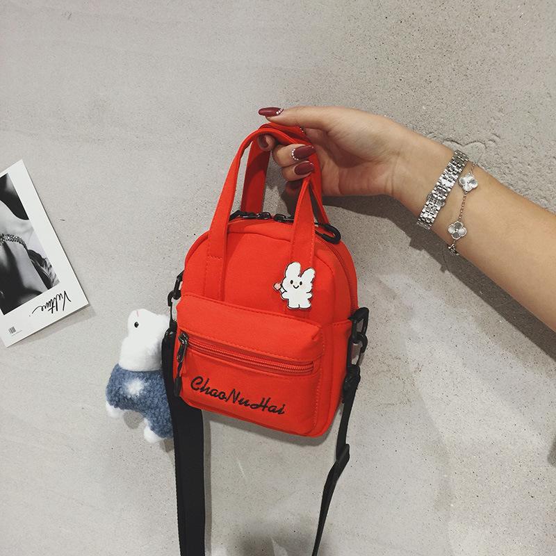 Nylon Small Bag 2025 New Korean Version of Fashion Letter Shoulder Bag Casual Versatile Sports Messenger Small Square Bag Tide