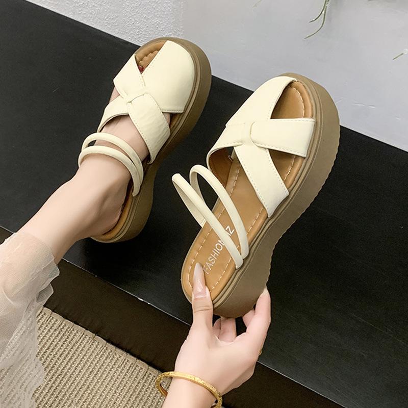 Retro Sandals Hollowed Out and Breathable, Two Slippers To Wear Outside 2025 Summer New French Style with Skirt Bag Head and Half Slippers