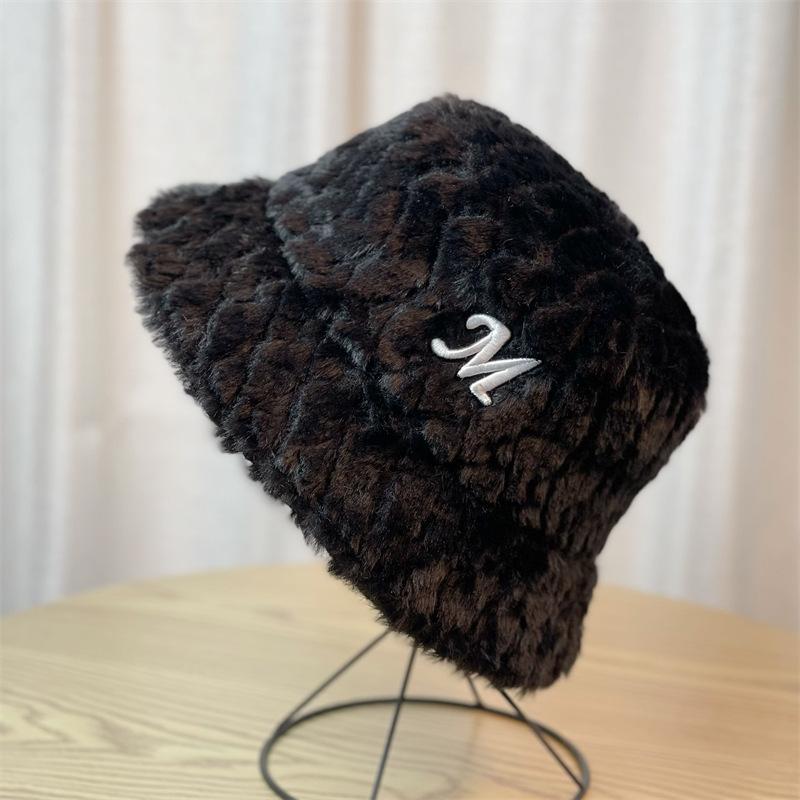 Fischerhut Kinder Herbst und Winter Warm Stickerei Alphabet Lammfell Bucket Hat Ohrenschützer Kältehut