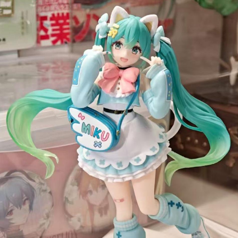In Stock Original Fashion Hatsune Miku Fashion Figure Fancy 19CM Animation Limited Cute Doll Models Gifts for Boys