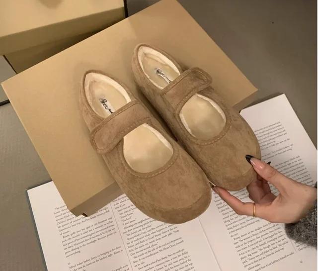 2025 Winter New Velvet Warm Cotton Shoes Women's Round Head Shallow Mouth Casual Sports Shoes Retro Soft Bottom Cotton Shoes