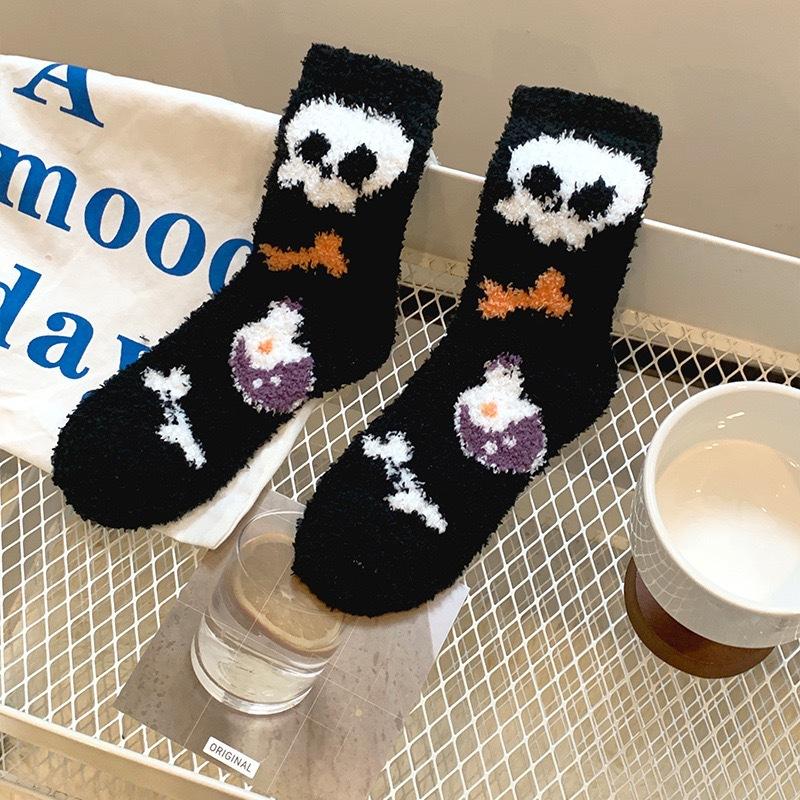Halloween Coral Velvet Women's Socks Don't Shed Hair Cartoon Warm Middle Socks