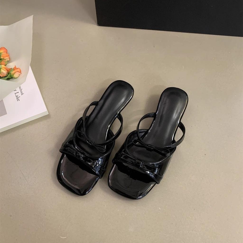 French wedge heel beautiful slippers women's summer wear 2025 new bow fairy sandals holiday with skirt cool slippers
