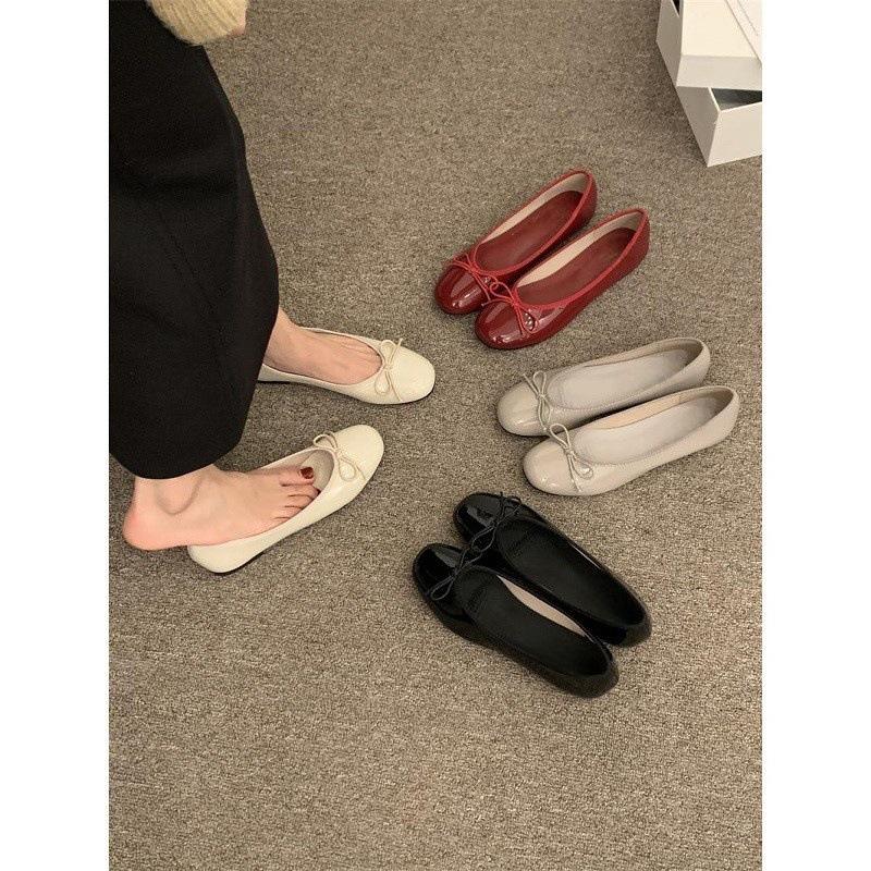 25 spring niche round head ballet shoes flat bow light mouth single shoes French retro patent leather small red shoes