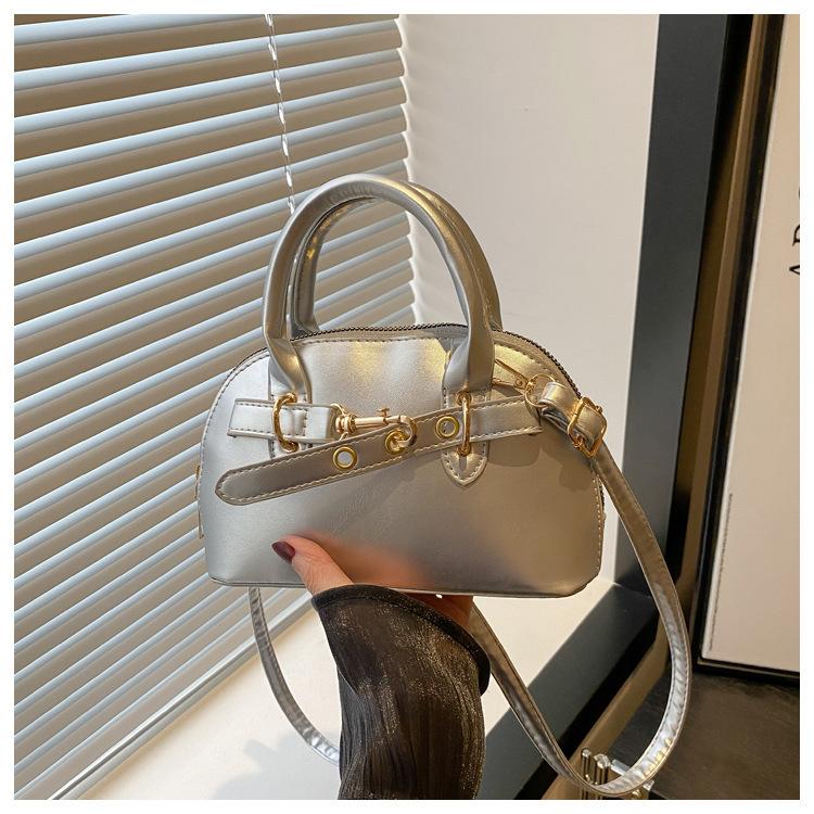 

Премиальный ретро маленькая сумка женская 2025 новая осень и зима универсальная сумка-мессенджер модный зарубежный стиль портативная сумка-ракушка серебряный