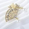 Mode im chinesischen Stil Luxus Strass Fächerförmige Broschen für Damen Kleidung Mantel Accessoires